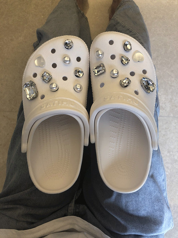 Hole Shoes Decorated With Rhinestone Buckle White Old Shoes Rhinestone Shoes Flower